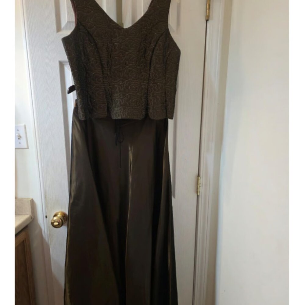 Beautiful Brown Formal 2-piece "Dress"